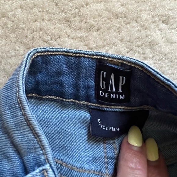 GAP Blue Flare Jeans with Daisy Embroidery - Picture 6 of 9